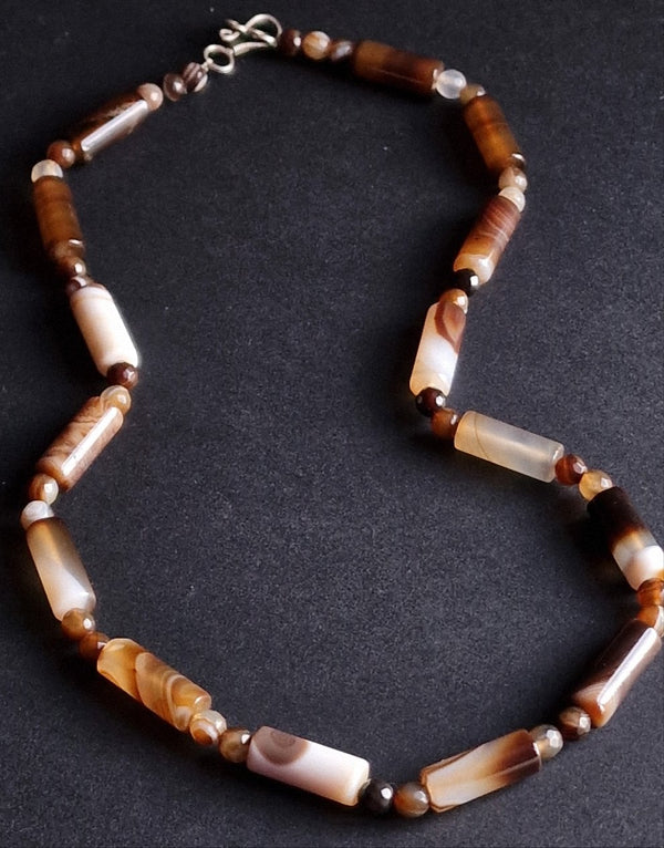 Bohemian style Himalayan Agate Beaded Necklace