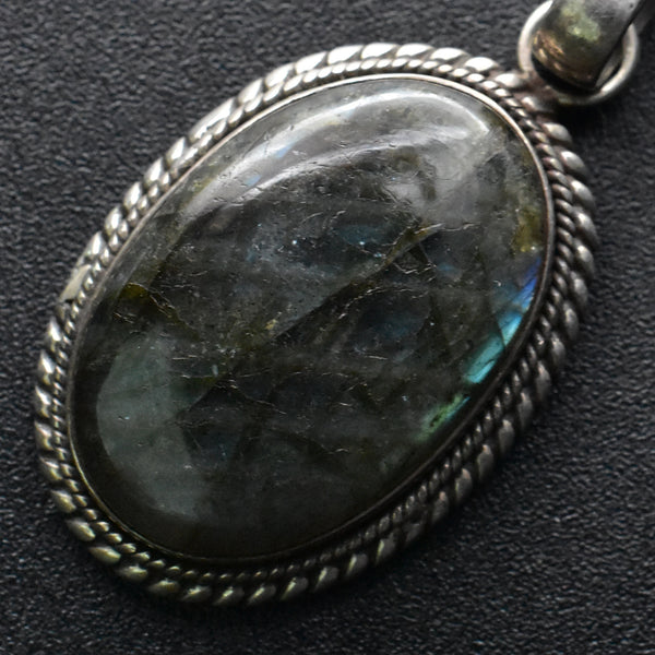 Vintage Style Handcrafted Labradorite 925 Silver Sterling Pendant
