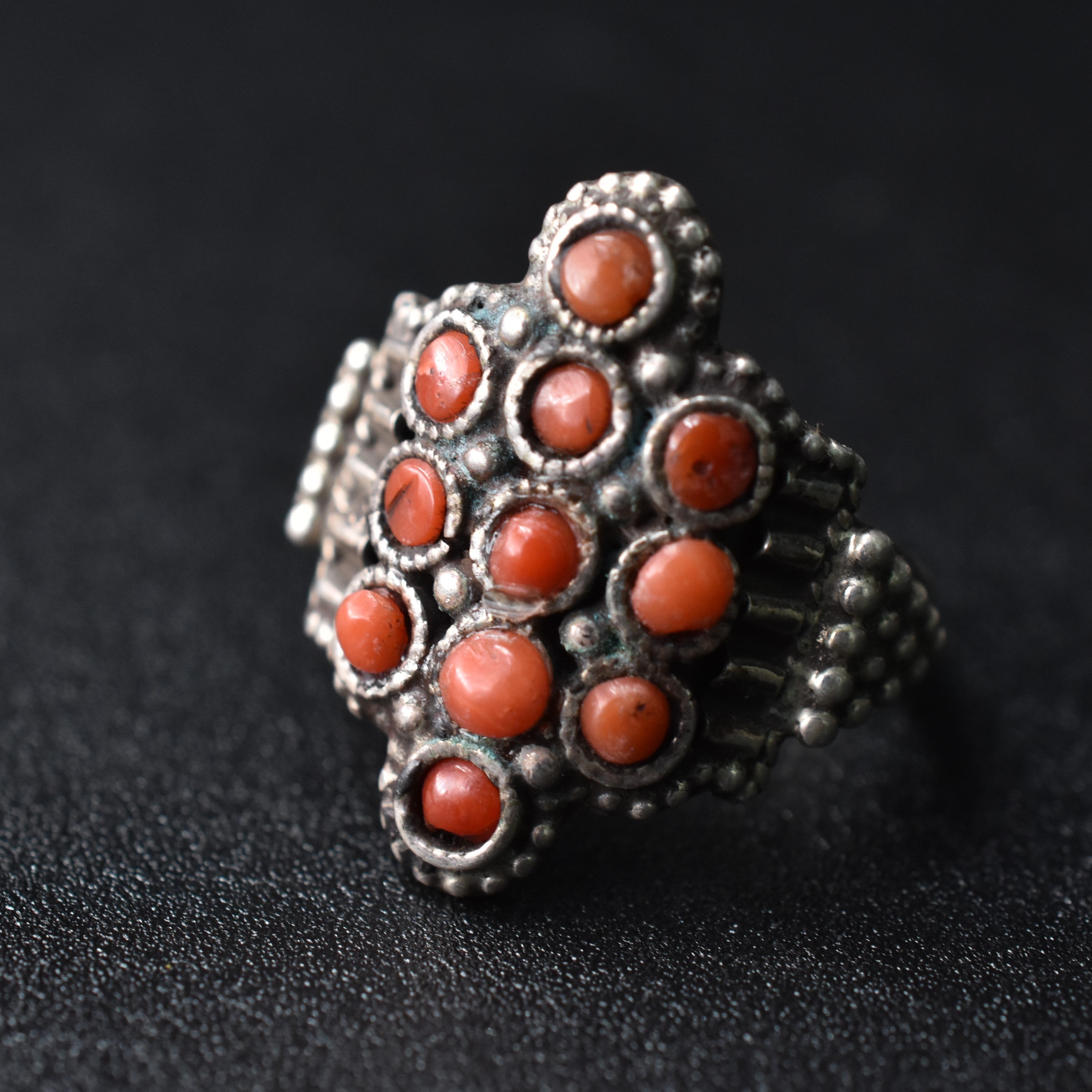 Stunning Vintage Tibetan Coral Silver Sterling 925 Ring