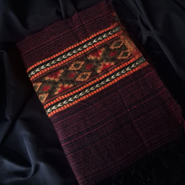Stay Cozy & Stylish Wool Shawl