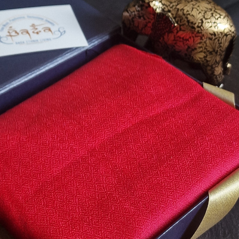 Luxurious Red Kashmiri Diamond Weave Pashmina Scarf - Cherry Red