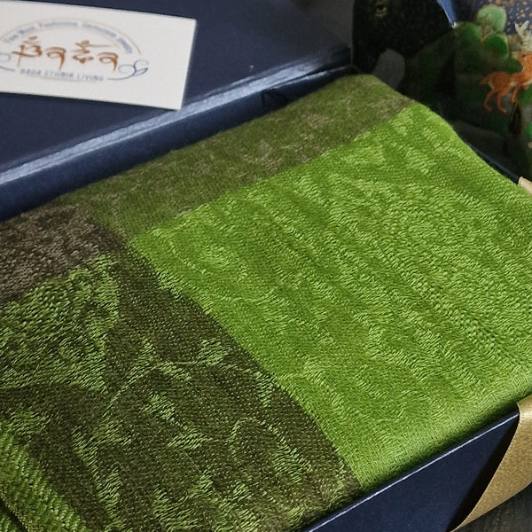 Green Pashmina Kashmiri Paisley Weave Scarf - Kelly Green