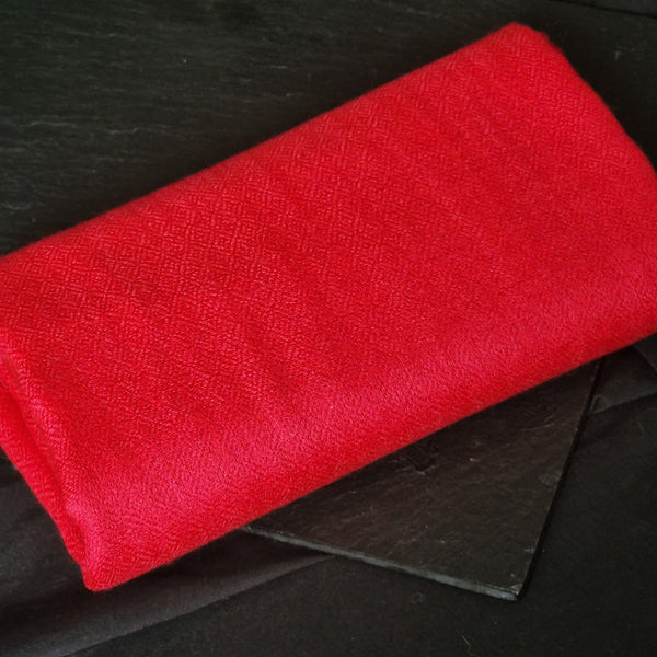Luxurious Red Kashmiri Diamond Weave Pashmina Scarf - Cherry Red