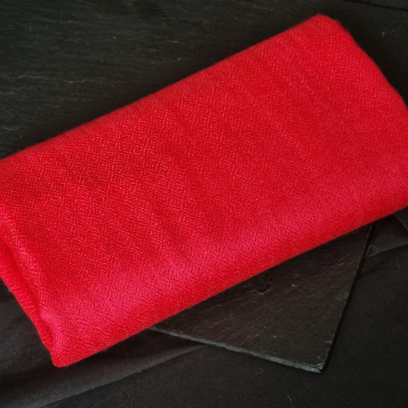 Luxurious Red Kashmiri Diamond Weave Pashmina Scarf - Cherry Red