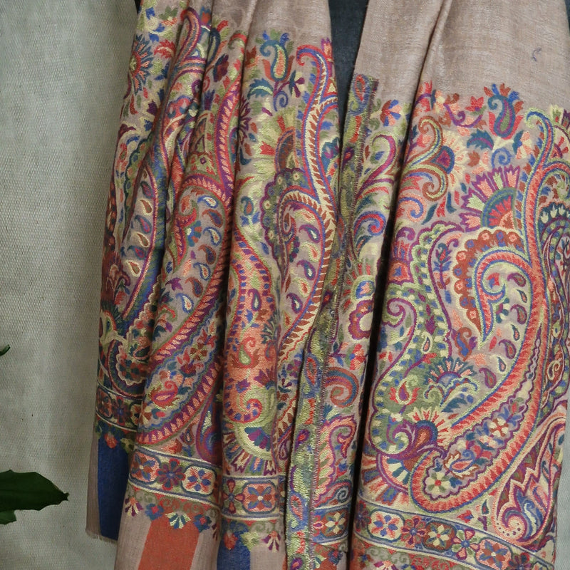 Shop Premium Wool Stoles: Light Weave Pashminas for Ultimate Comfort - Magnolia Sapwood