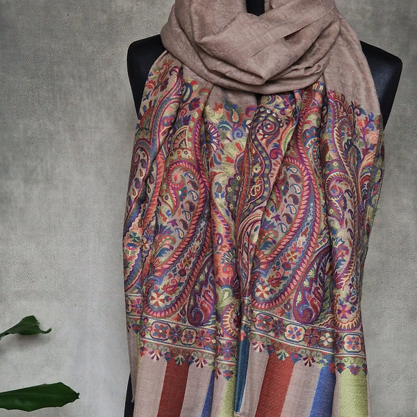 Shop Premium Wool Stoles: Light Weave Pashminas for Ultimate Comfort - Magnolia Sapwood