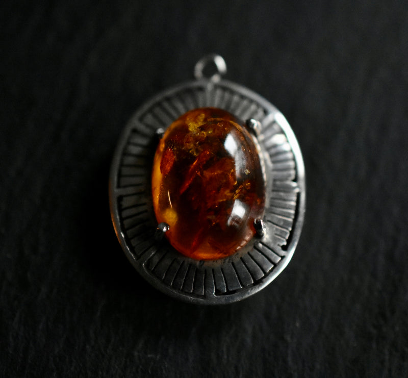 Extravagant Vintage Baltic Amber Silver Sterling 925 Pendant - Baga Ethnik Living