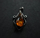 Eye-Catching Handcrafted Vintage Baltic Amber Silver Sterling 925 Pendant - Baga Ethnik Living