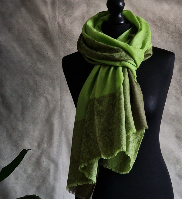 Ultra-Soft Green Paisley Kashmiri Pashmina Scarf Wrap - Pear Green