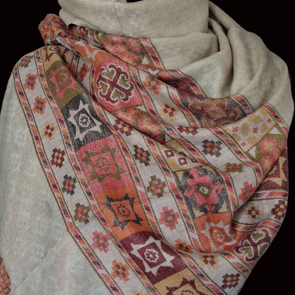 Luxury Beige Pashmina Stole with Kullu Woven Palla – Timeless Style