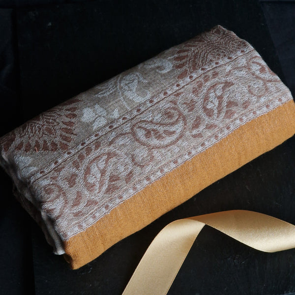 Floral Buti Pure Pashmina Kani Stole – Pale Beige