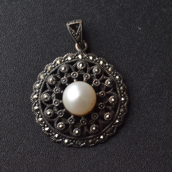 Pearl In Marcasite 925 Sterling Silver Pendant - Baga Ethnik Living