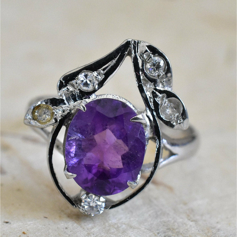 Elegant Amethyst Crystal Ring - Baga Ethnik Living